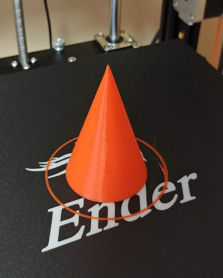 02a Cono pequeño i mpresión 3D