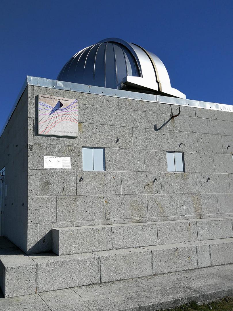 05b Fotocomposición reloj sol OAC. CC BY-SA-NC JC Asensi - S Yañez