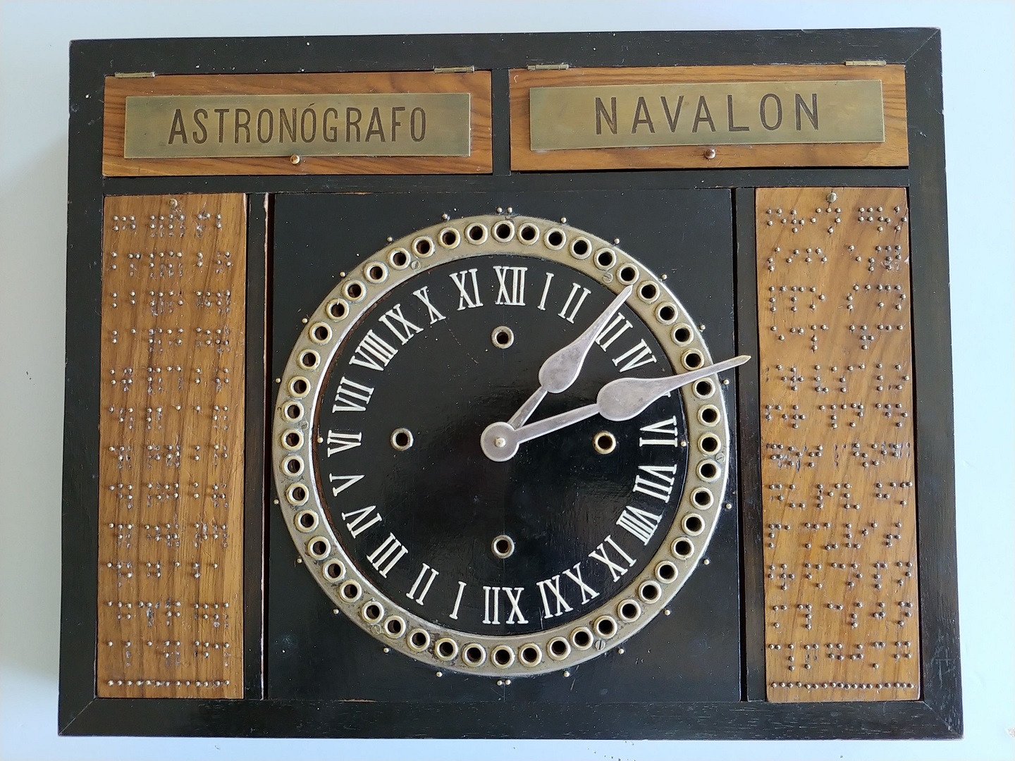 Horas y minutos. CC BY-SA-NC JC Asensi